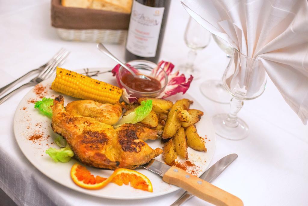 Hotel Ristorante La Perla Varallo Pombia Kültér fotó