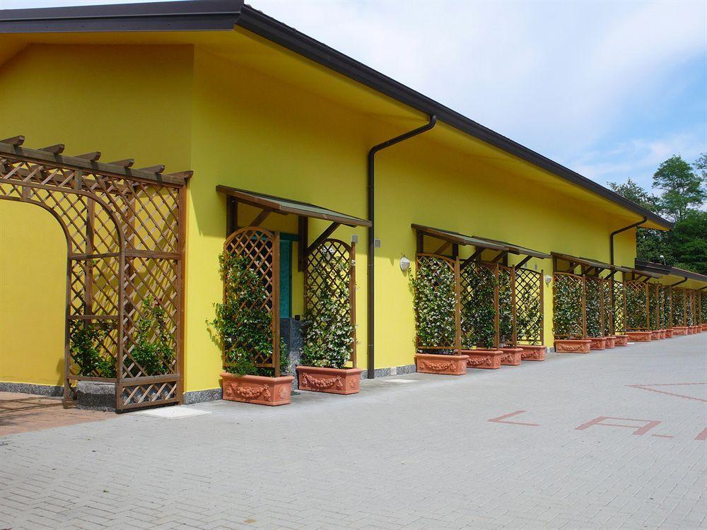 Hotel Ristorante La Perla Varallo Pombia Kültér fotó