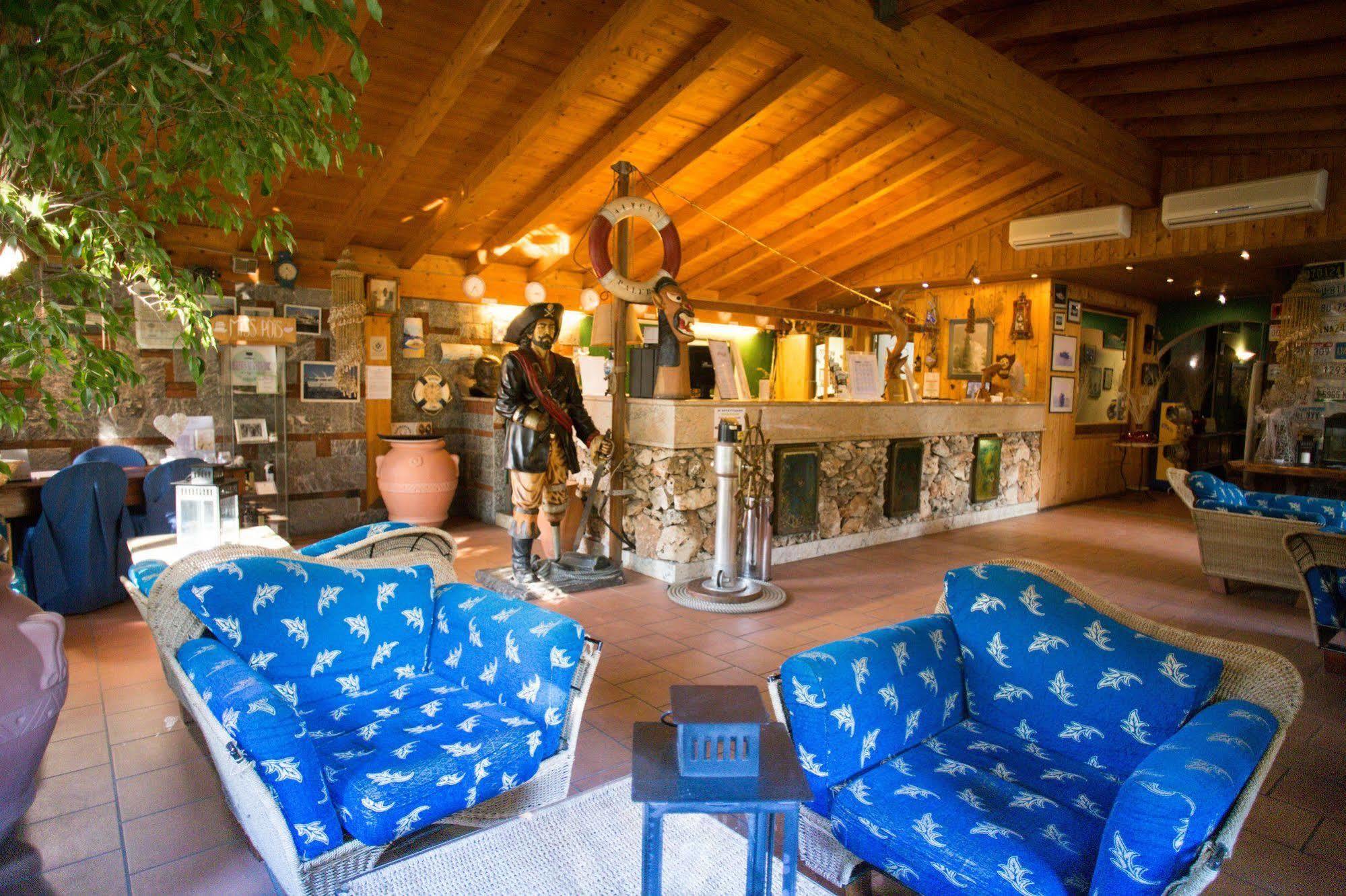 Hotel Ristorante La Perla Varallo Pombia Kültér fotó