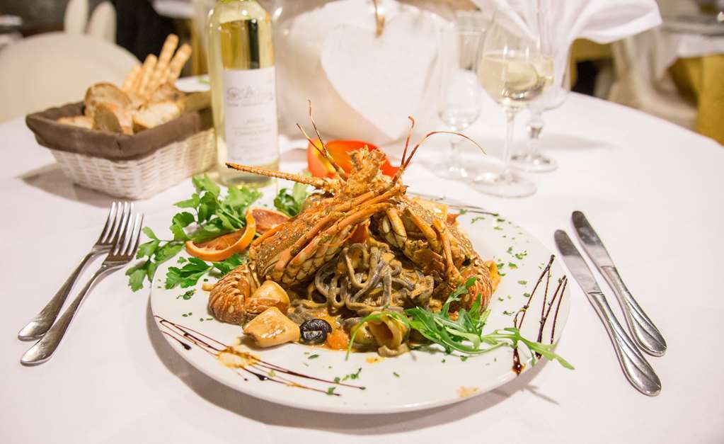 Hotel Ristorante La Perla Varallo Pombia Étterem fotó